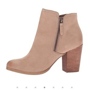 Aldo women’s emely beige ( US women’s 11)